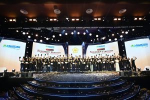 Ảnh tập thể Saigontourist Chi nhánh Hà Nội tại chương trình Stronger Further Together